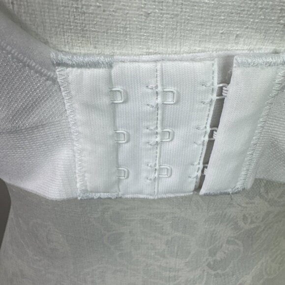 Truekind Daily Comfort Wireless Shaper Bra Women's S White NWT 0086 - Picture 5 of 15